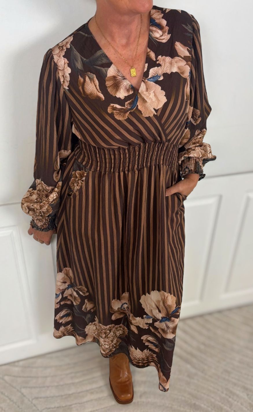 Abito Daiana Brown Collection